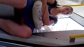 دختر كوچكی برای دیدن ...