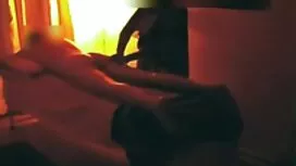 مرد سیاه با بستر خود ...