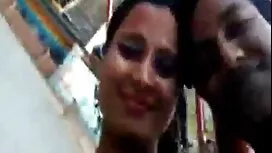 یک مرد سیاه پوست یک  ...