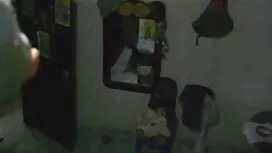دوست پسر او در حالی  ...