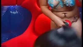 دو بچه بوسه های یکدی ...